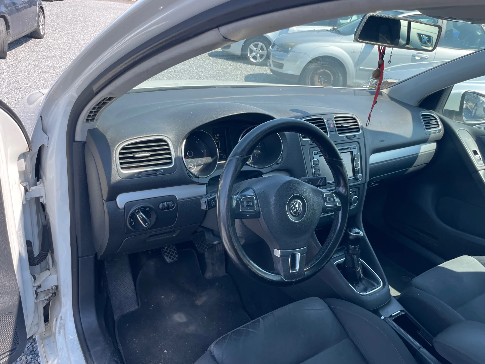 VW Golf 1.6 TDI EVRO 5 - изображение 10