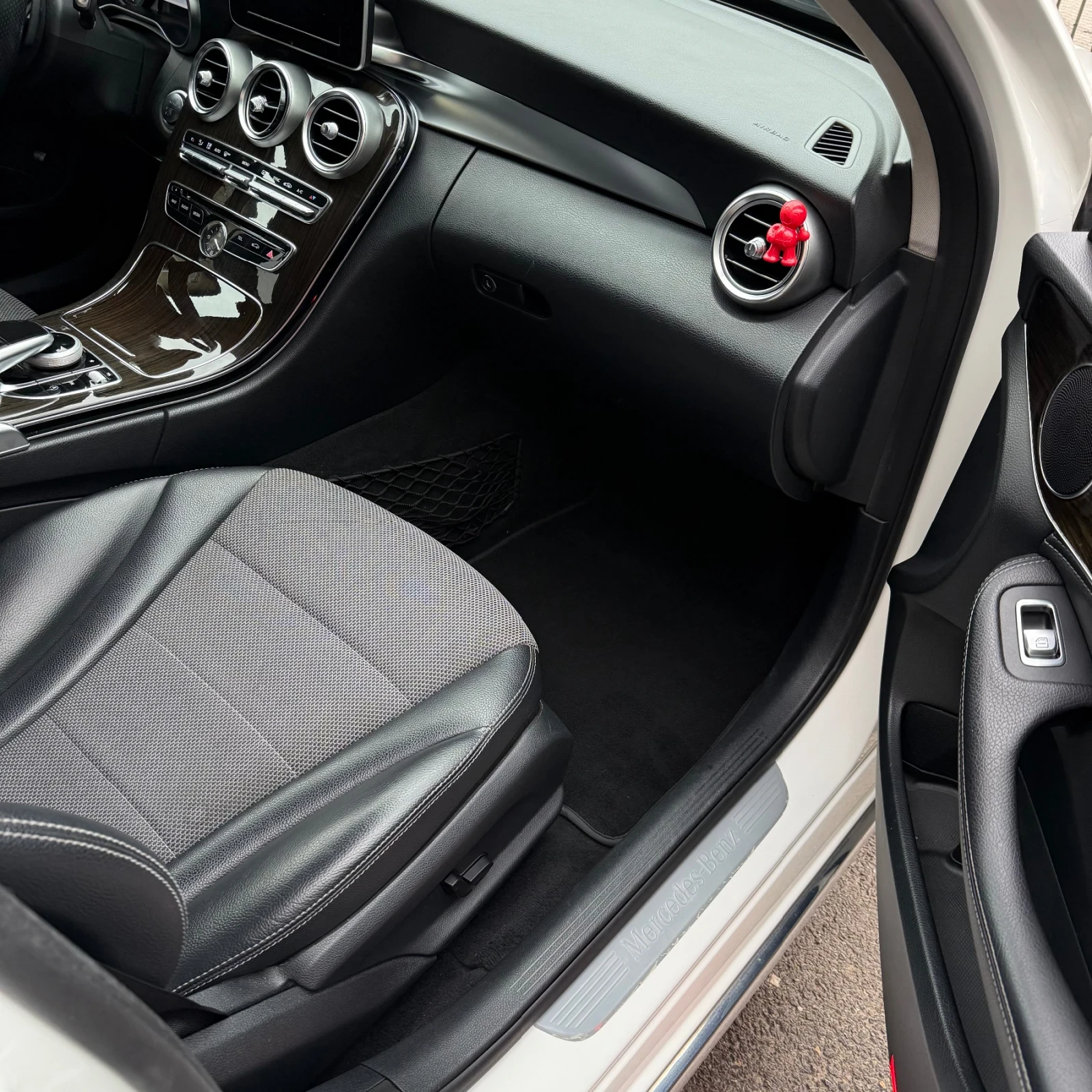 Mercedes-Benz C 220 2.2 BluTech | Mobile.bg   11