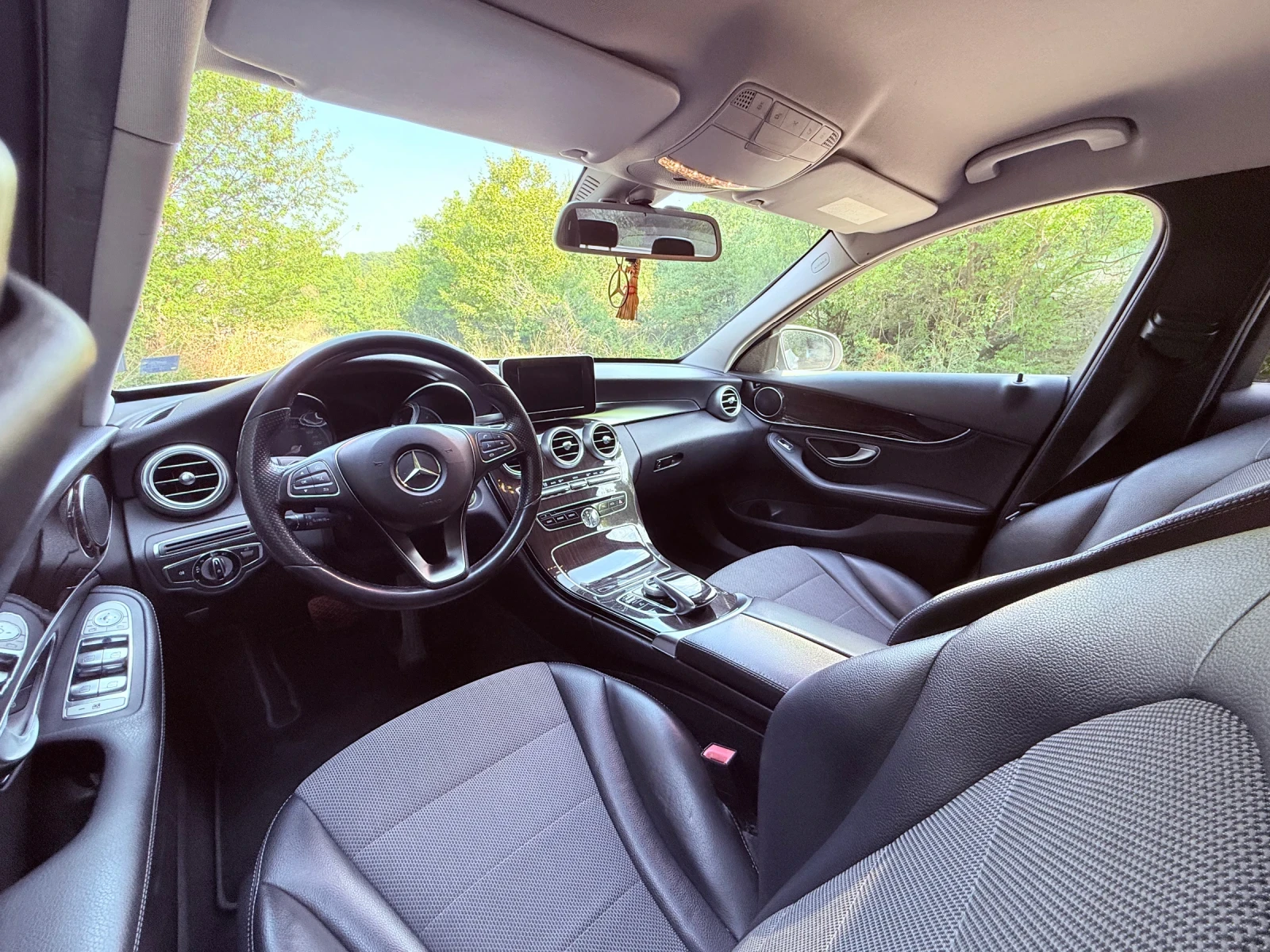 Mercedes-Benz C 220 2.2 BluTech - изображение 8
