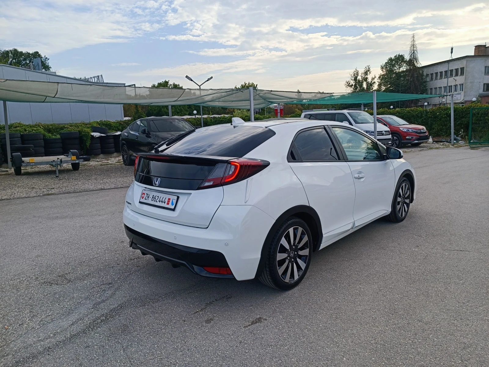 Honda Civic 1.8i-140кс-ШВЕЙЦАРИЯ-АВТОМАТ-NAVI-KEYLESS-FULL  - изображение 2