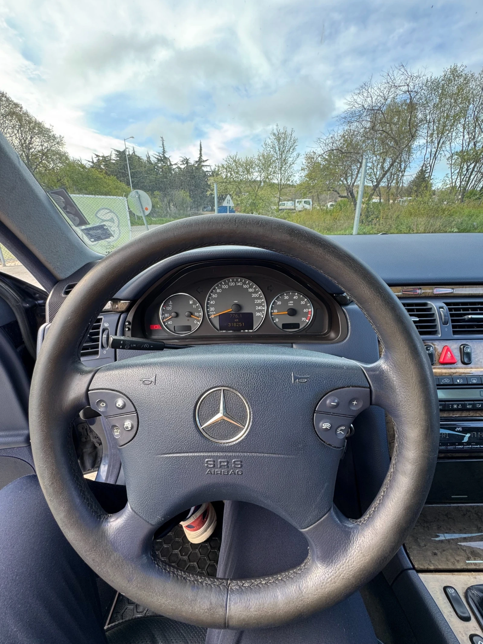 Mercedes-Benz E 200 | Mobile.bg � ����������� 11