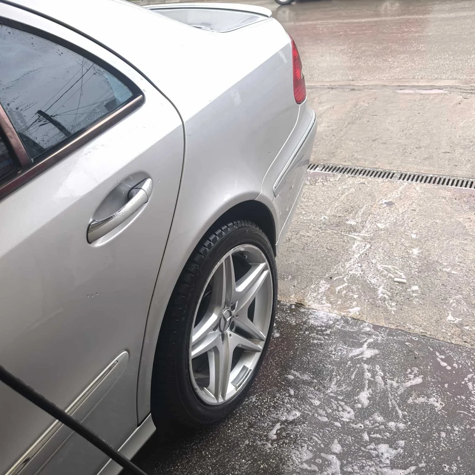 Mercedes-Benz E 320 TOP/AVANGARD/, снимка 3 - Автомобили и джипове - 53721975