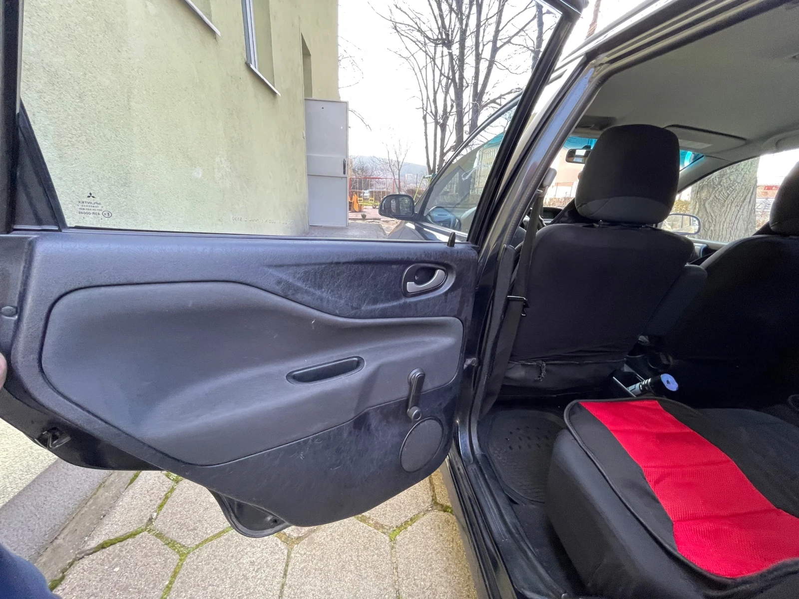 Mitsubishi Space star, снимка 12 - Автомобили и джипове - 53732486