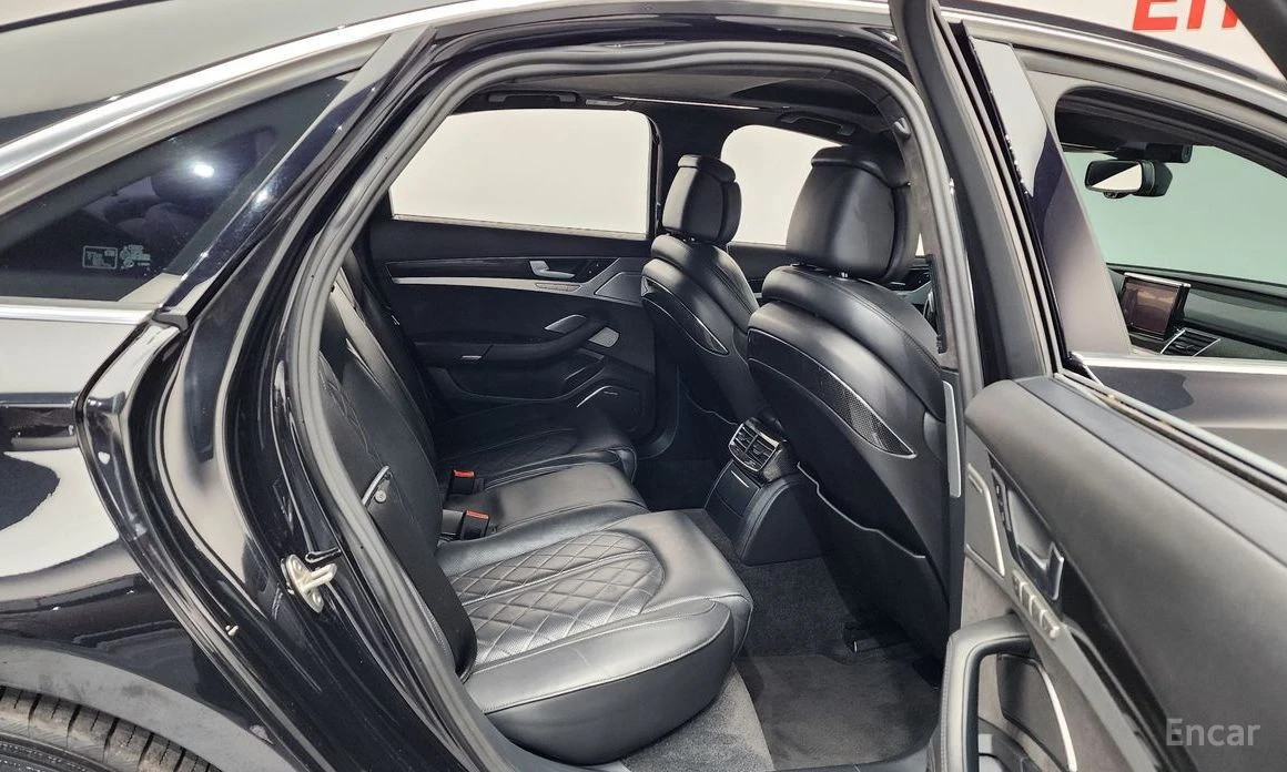 Audi S8, снимка 12 - Автомобили и джипове - 53915369
