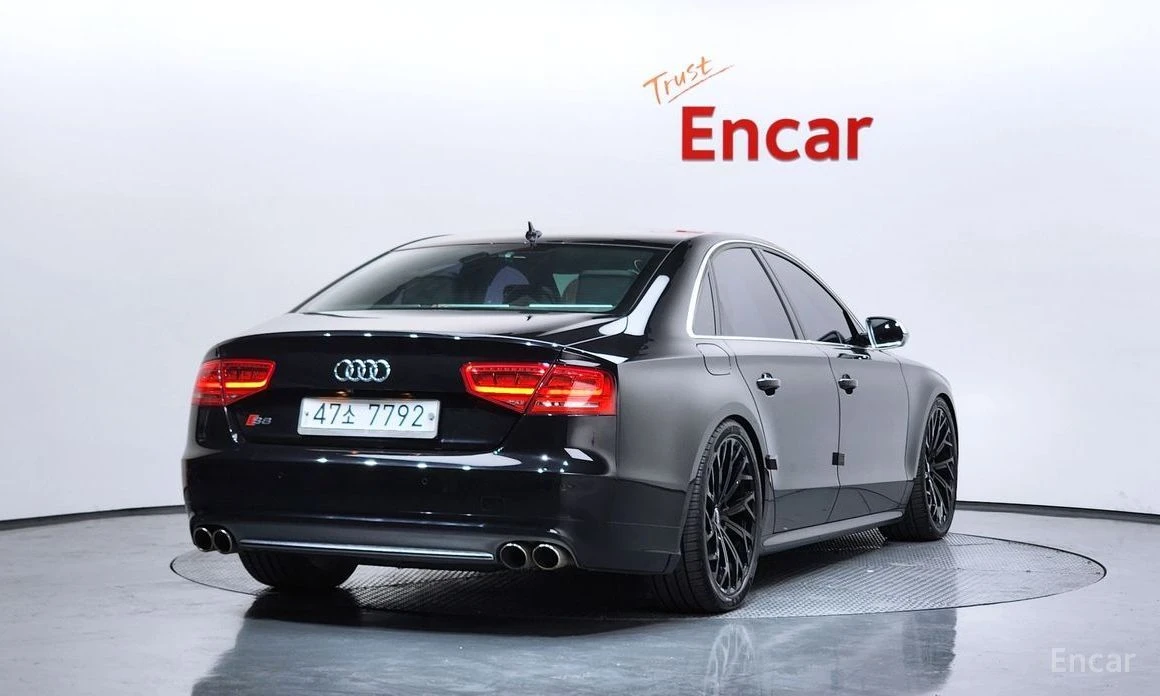 Audi S8, снимка 2 - Автомобили и джипове - 53915369