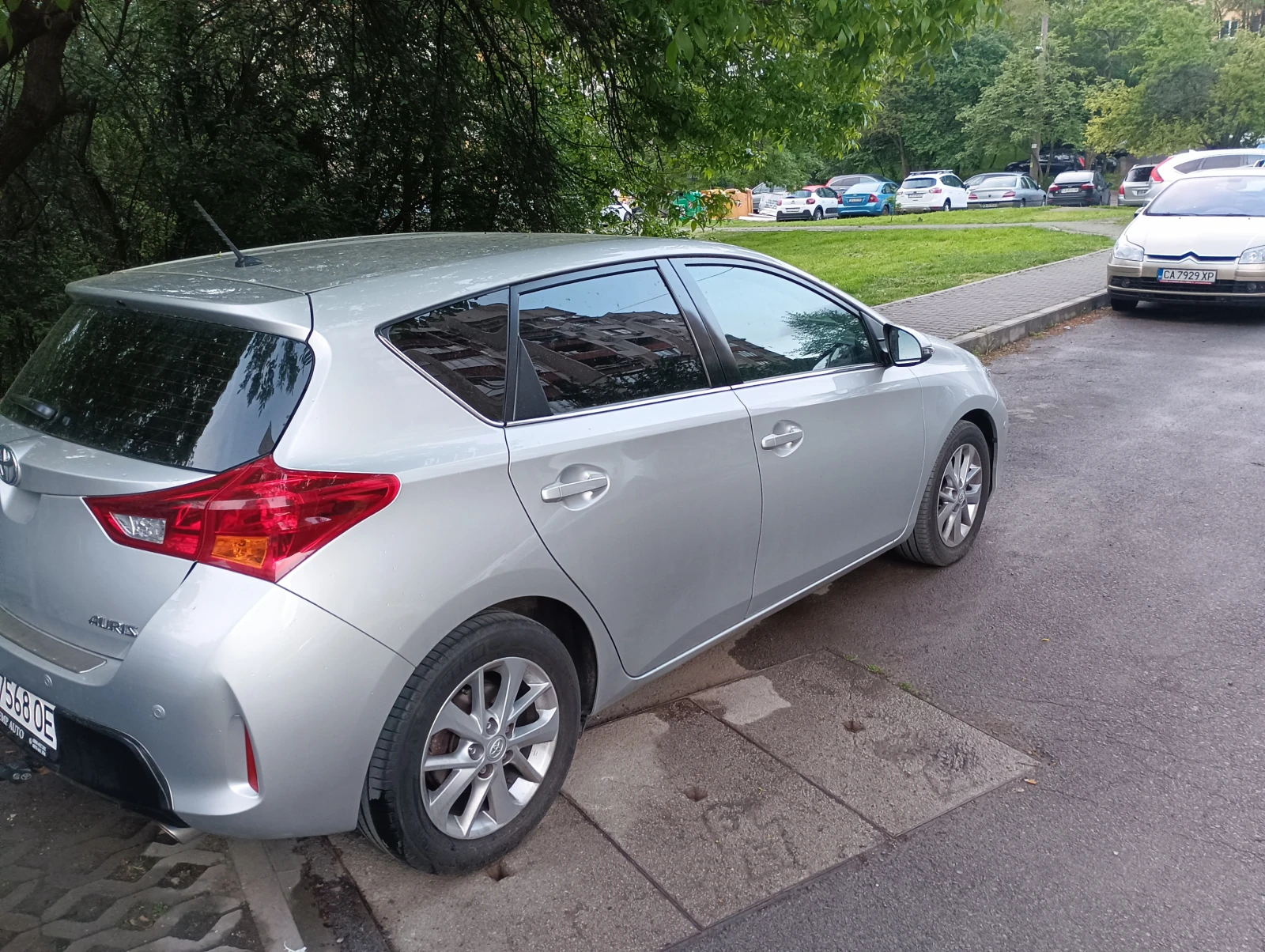 Toyota Auris, снимка 3 - Автомобили и джипове - 54452533