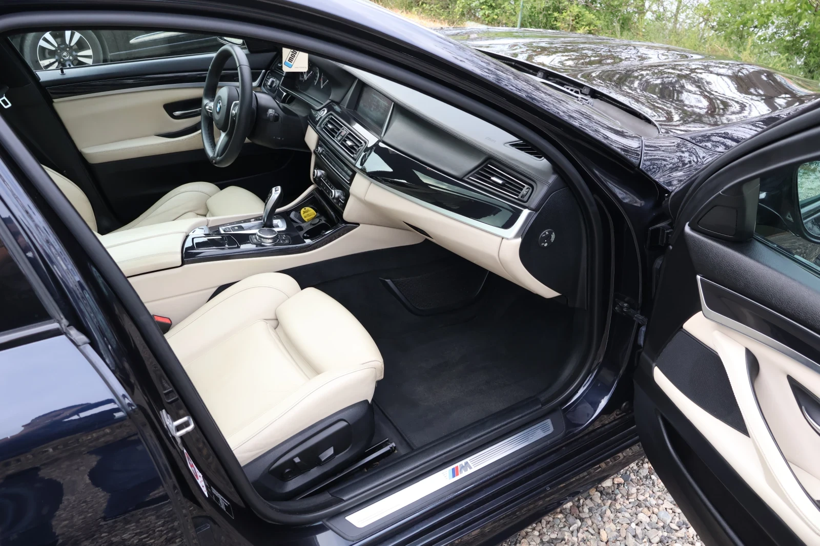 BMW 530 xDrive IndividualFacelift дист.360камера Панорама , снимка 9 - Автомобили и джипове - 54459041