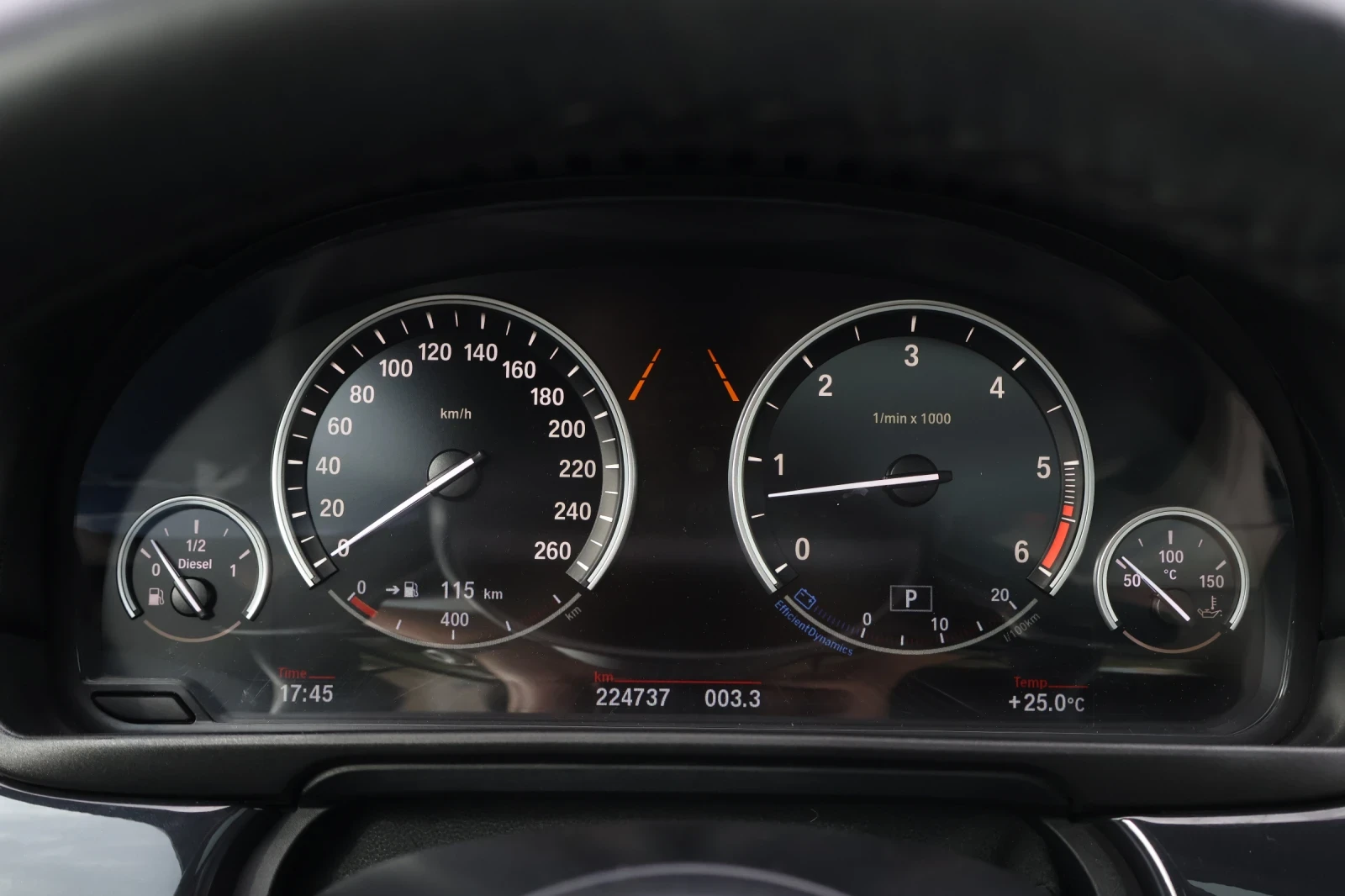 BMW 530 xDrive IndividualFacelift дист.360камера Панорама , снимка 13 - Автомобили и джипове - 54459041
