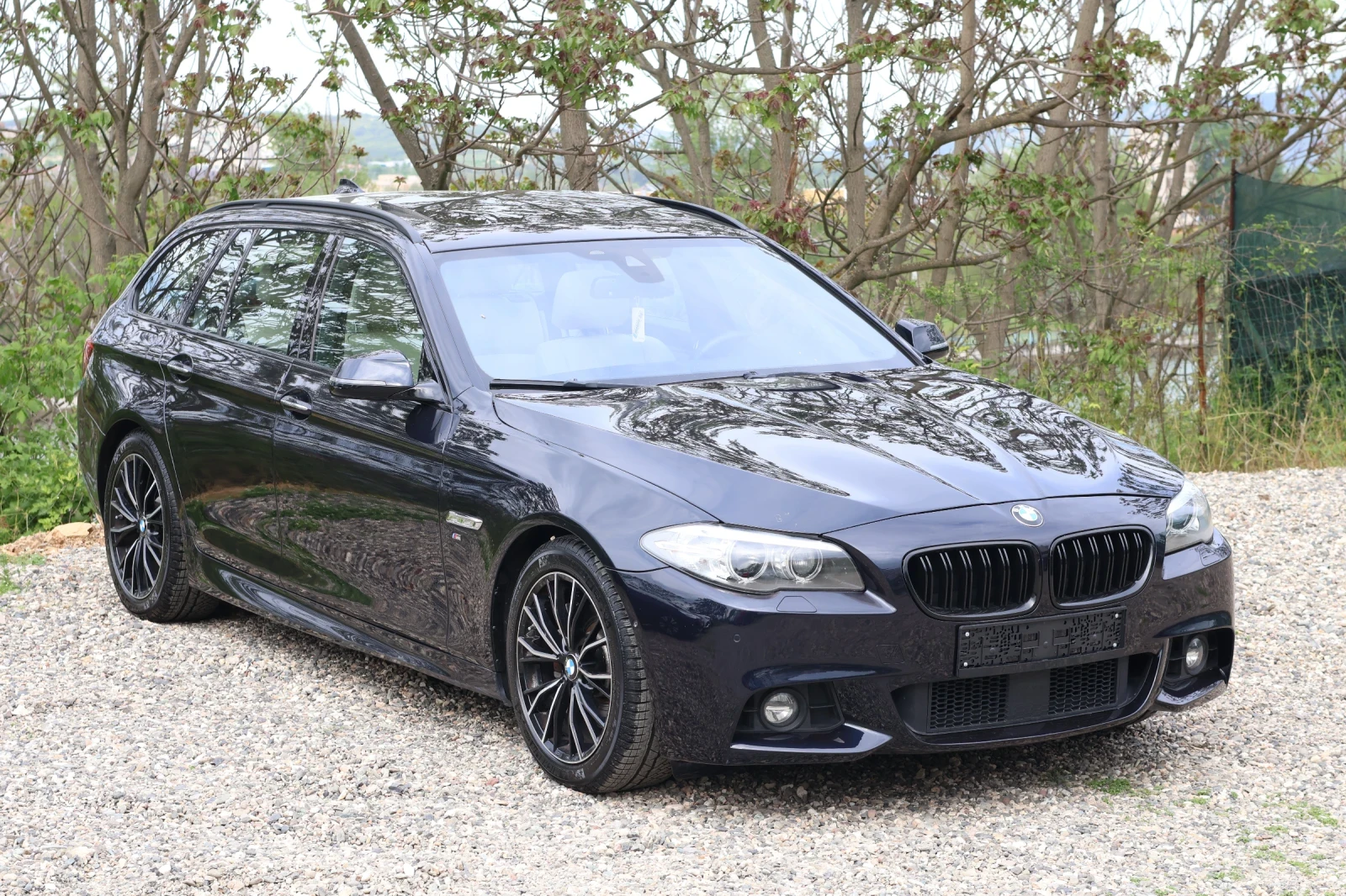 BMW 530 xDrive IndividualFacelift дист.360камера Панорама , снимка 3 - Автомобили и джипове - 54459041