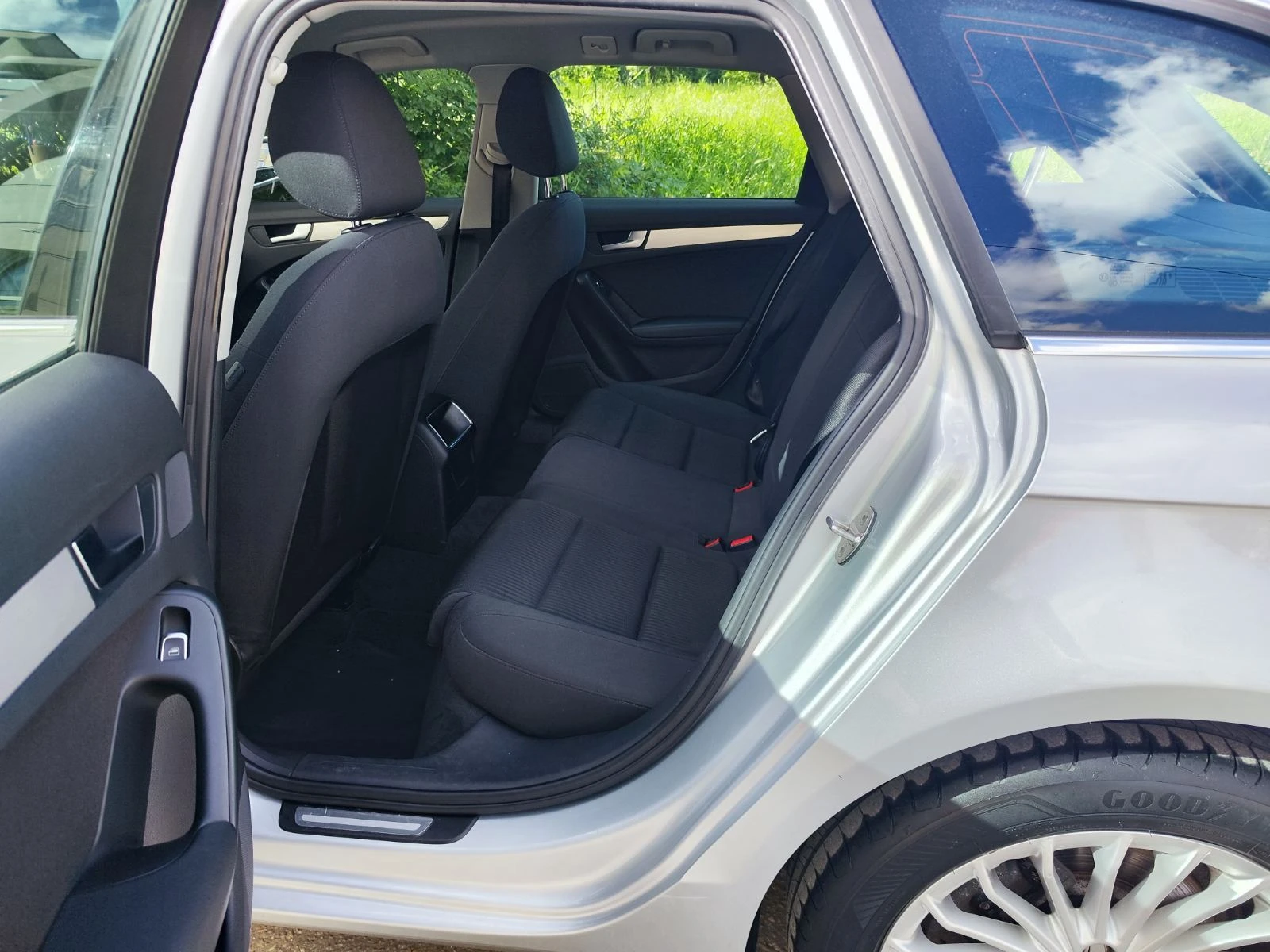 Audi A4 2.0TDI 177hp Facelift, снимка 13 - Автомобили и джипове - 54699319