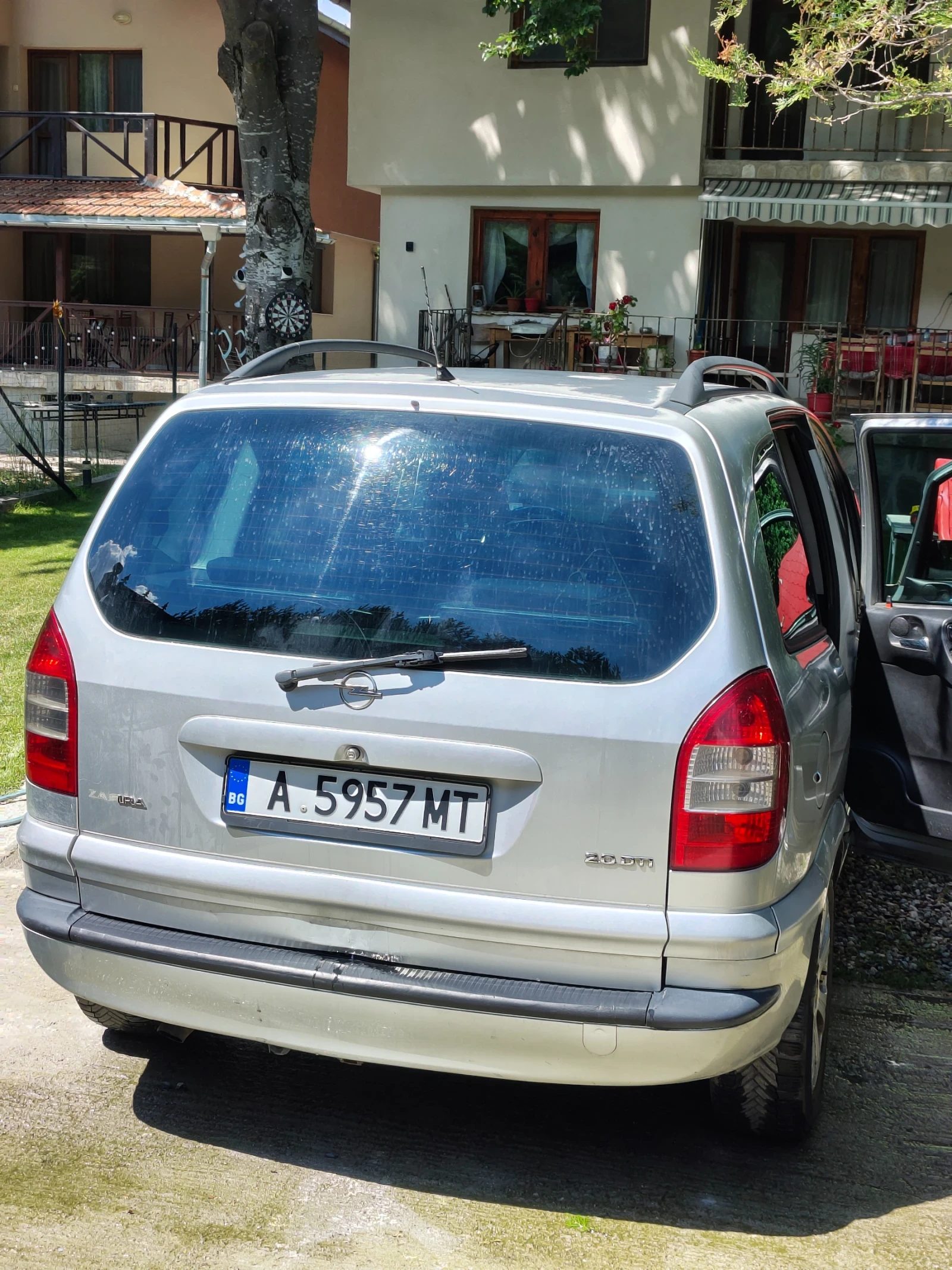 Opel Zafira 2.0 DTI, снимка 9 - Автомобили и джипове - 55206123