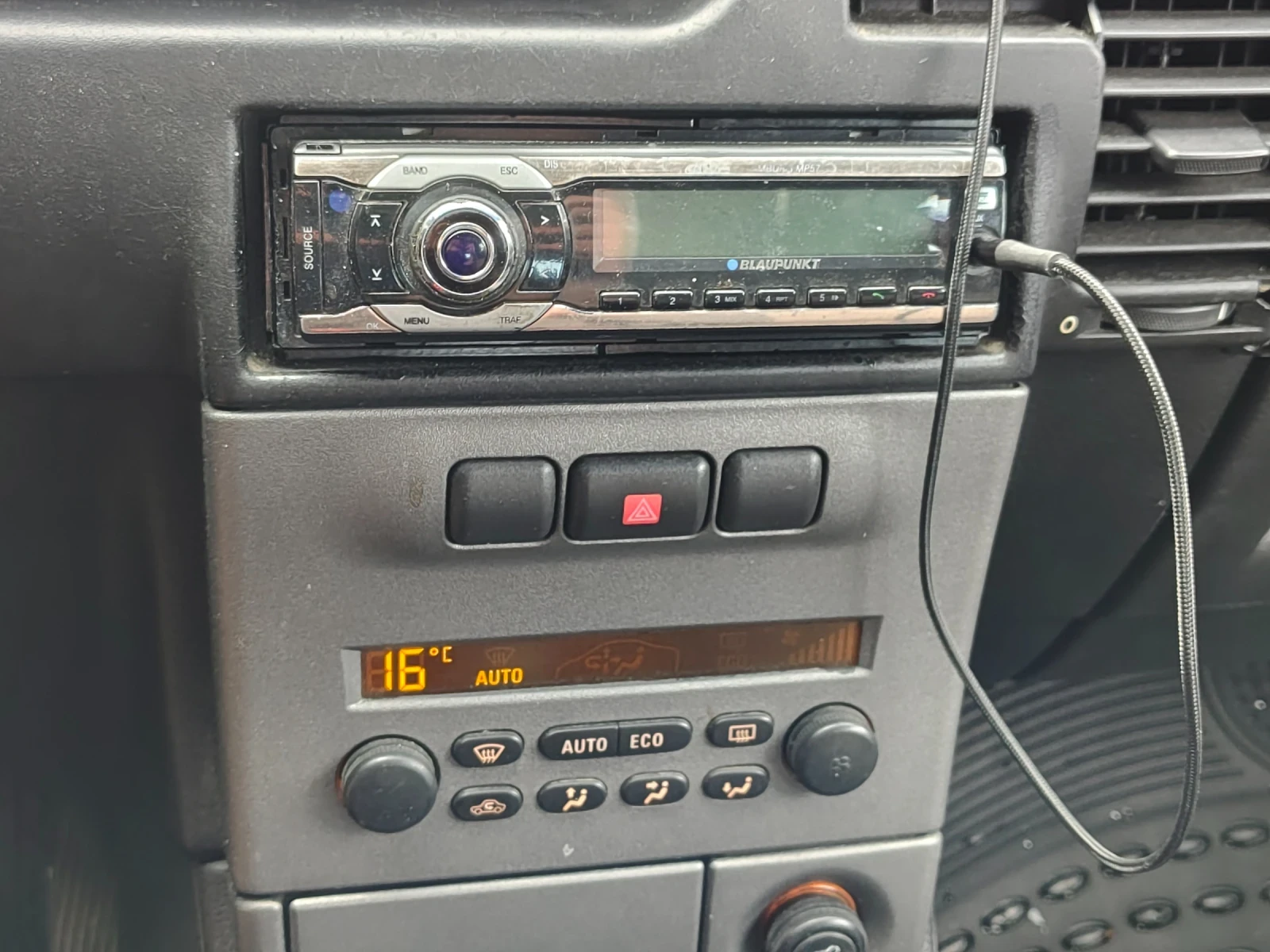 Opel Zafira 2.0 DTI, снимка 4 - Автомобили и джипове - 55206123
