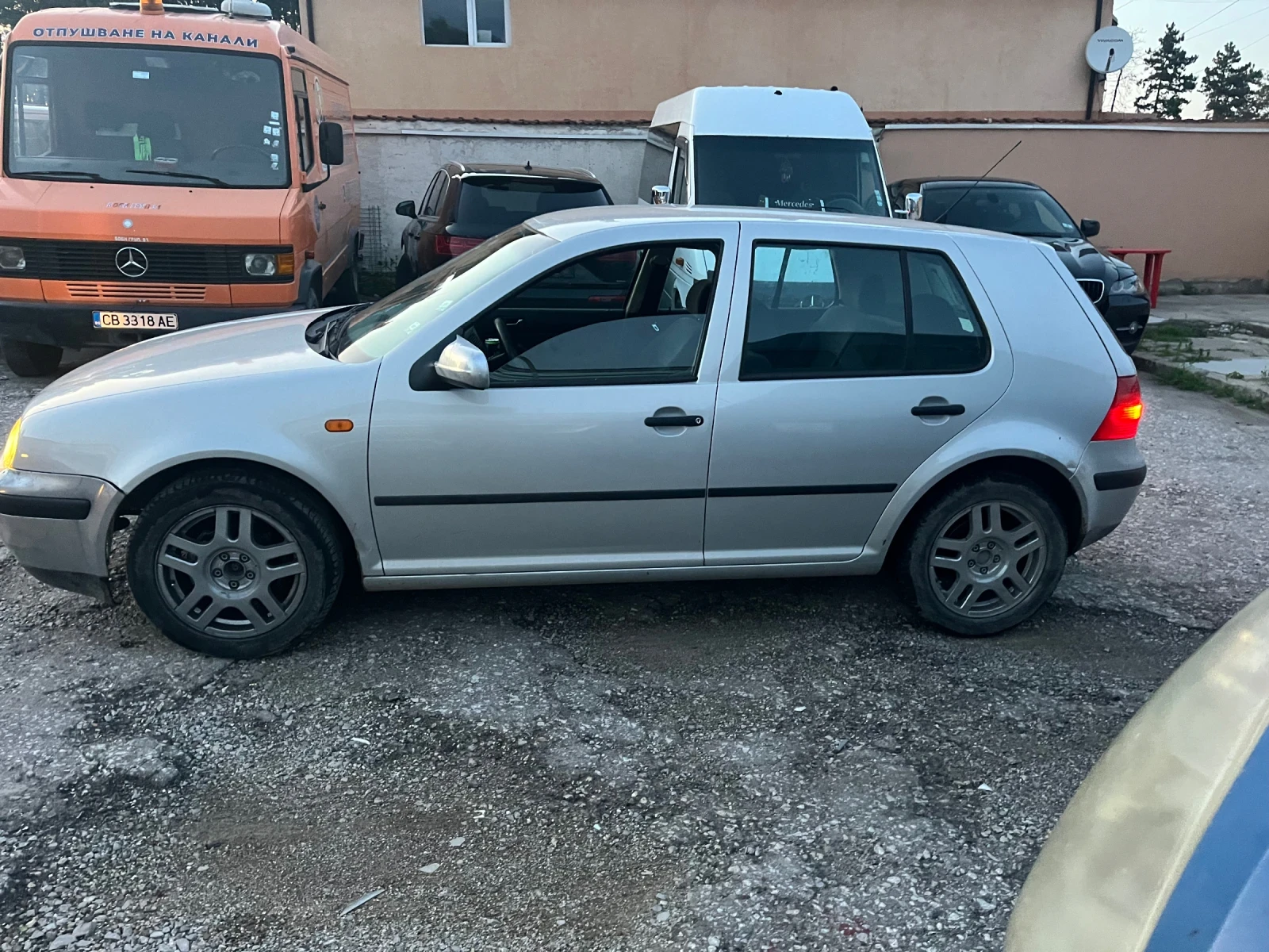 VW Golf, снимка 2 - Автомобили и джипове - 55388748