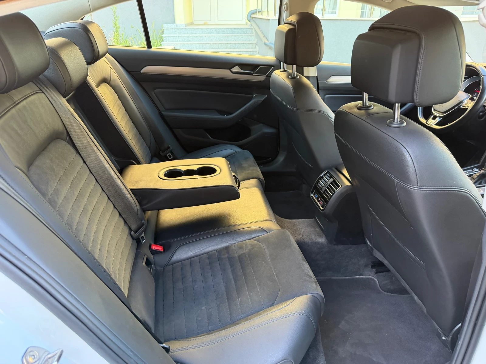 VW Passat R -line, снимка 12 - Автомобили и джипове - 55508726