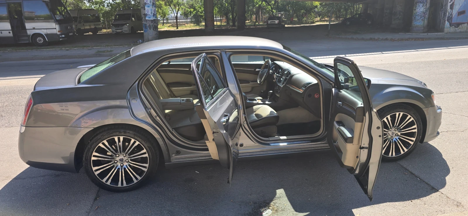 Lancia Thema, снимка 17 - Автомобили и джипове - 55687334