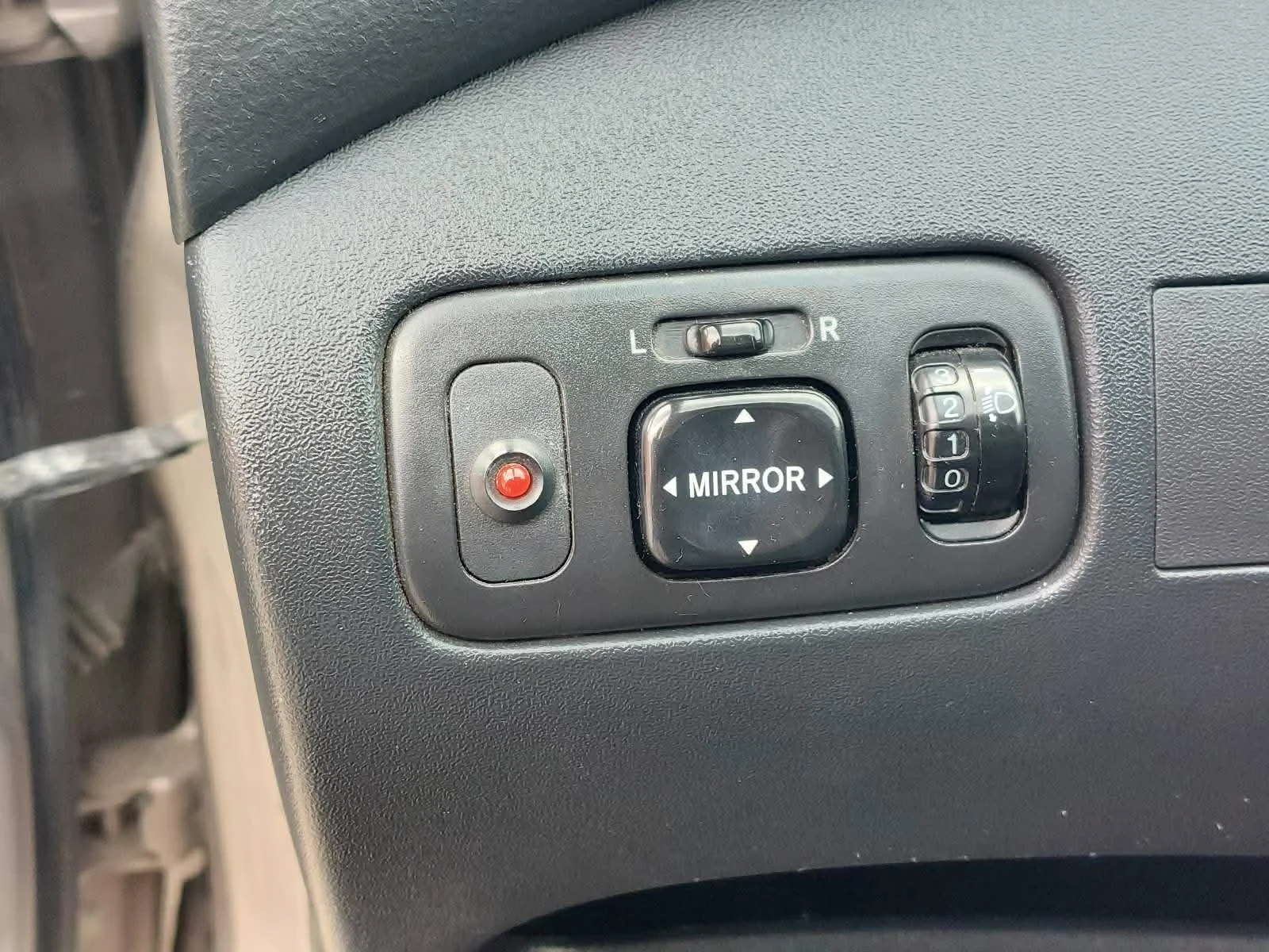 Toyota Yaris, снимка 2 - Автомобили и джипове - 55781013
