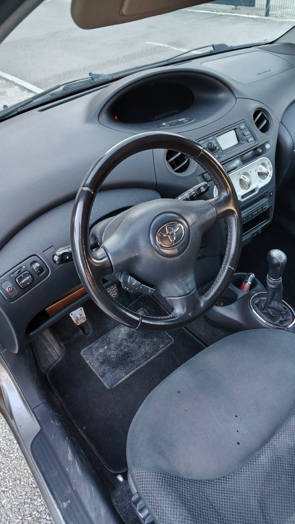Toyota Yaris, снимка 10 - Автомобили и джипове - 55781013