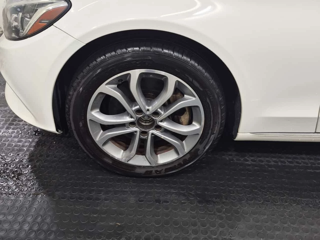 Mercedes-Benz C 300 * CARFAX * ОПЦИЯ ЗА ФИНАНСИРАНЕ * , снимка 6 - Автомобили и джипове - 55785980