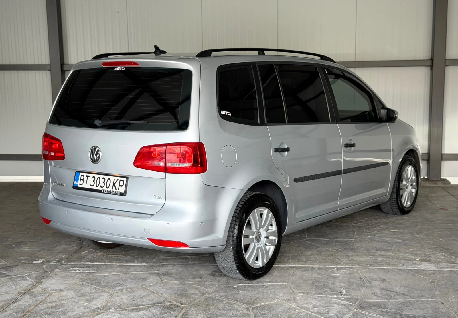 VW Touran Highline DSG, снимка 4 - Автомобили и джипове - 55963493