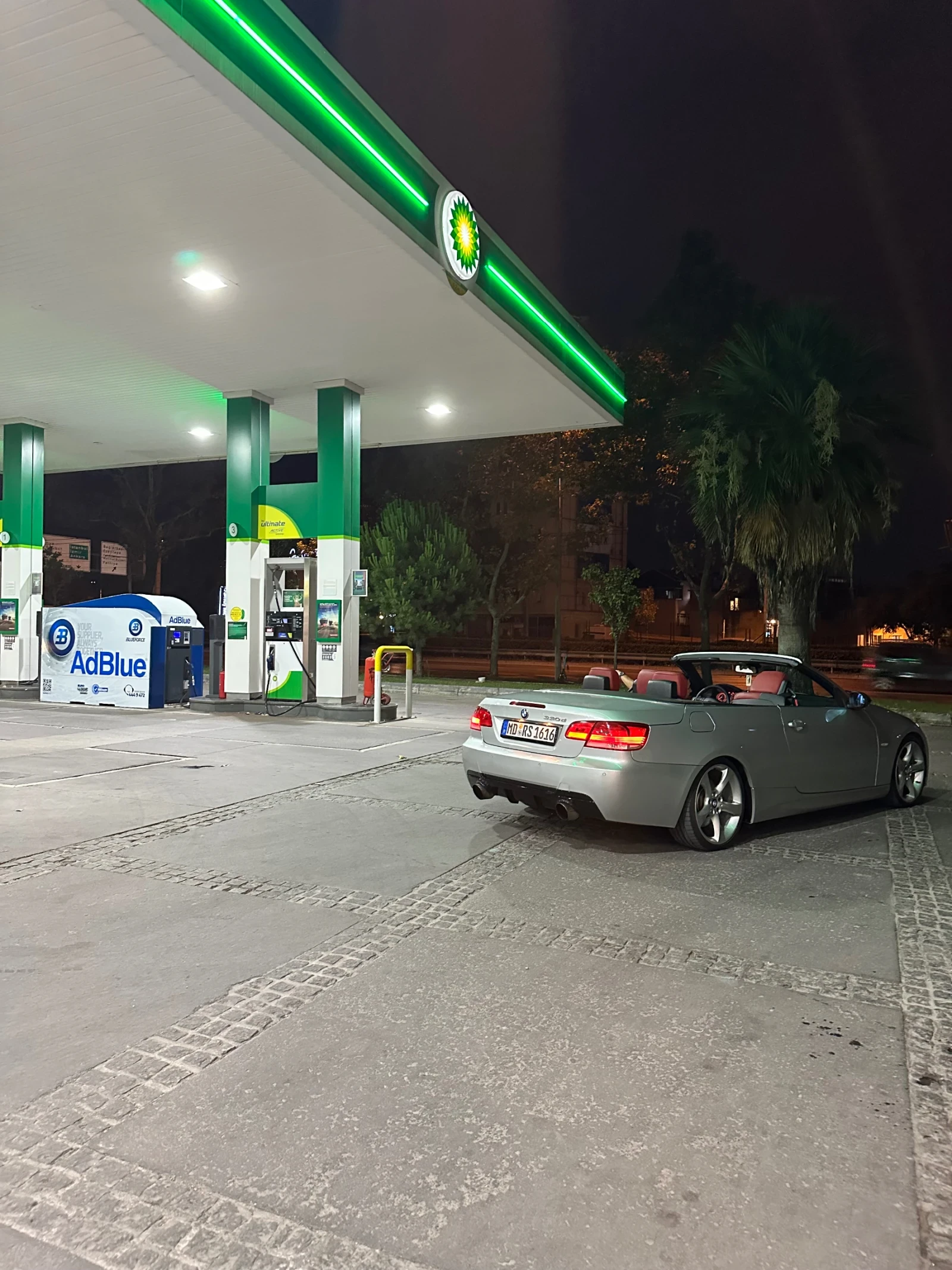 BMW 330, снимка 10 - Автомобили и джипове - 56509634