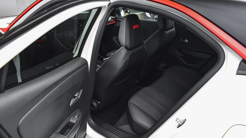 Opel Mokka 1.2Ti GS Line Automatic, снимка 9 - Автомобили и джипове - 49916994