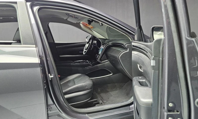 Hyundai Tucson Diesel 2.0 2WD Premium * НАЙ-ДОБРА ЦЕНА В БЪЛГАРИЯ, снимка 11 - Автомобили и джипове - 52046217