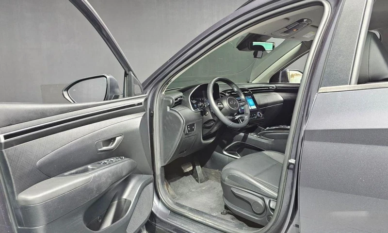 Hyundai Tucson Diesel 2.0 2WD Premium * НАЙ-ДОБРА ЦЕНА В БЪЛГАРИЯ, снимка 10 - Автомобили и джипове - 52046217