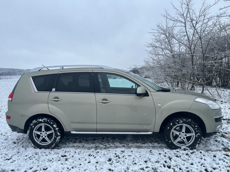 Citroen C-Crosser, снимка 10 - Автомобили и джипове - 53062323