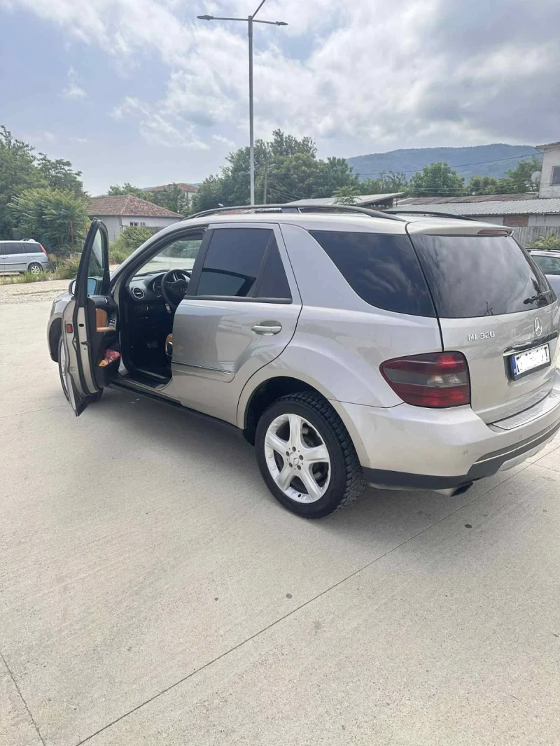 Mercedes-Benz ML 320