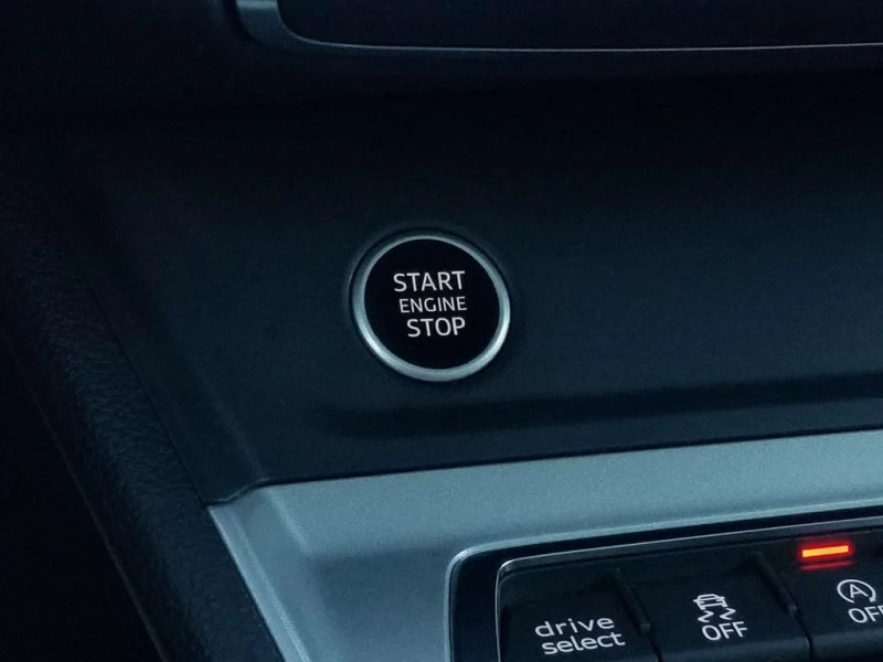 Audi Q3 * quattro Premium * CARFAX * ЦЕНА ДО БГ, снимка 15 - Автомобили и джипове - 53456169