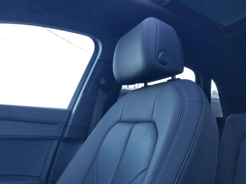 Audi Q3 * quattro Premium * CARFAX * ЦЕНА ДО БГ, снимка 17 - Автомобили и джипове - 53456169