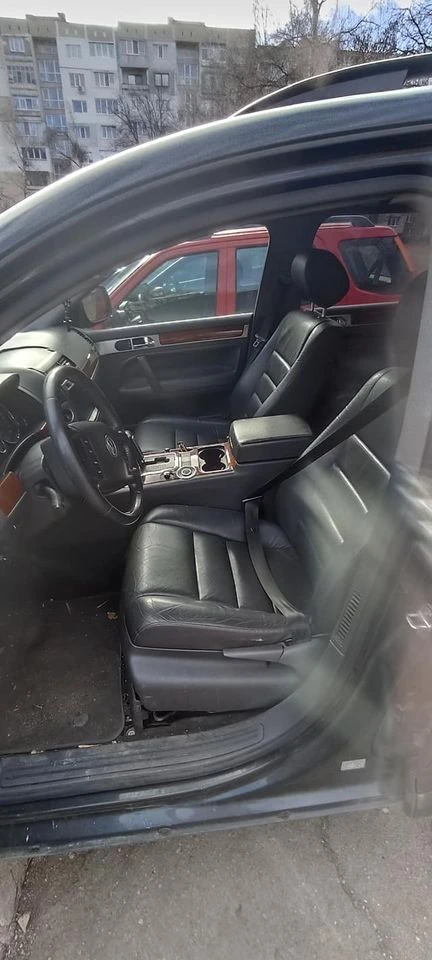 VW Touareg, снимка 3 - Автомобили и джипове - 47059404