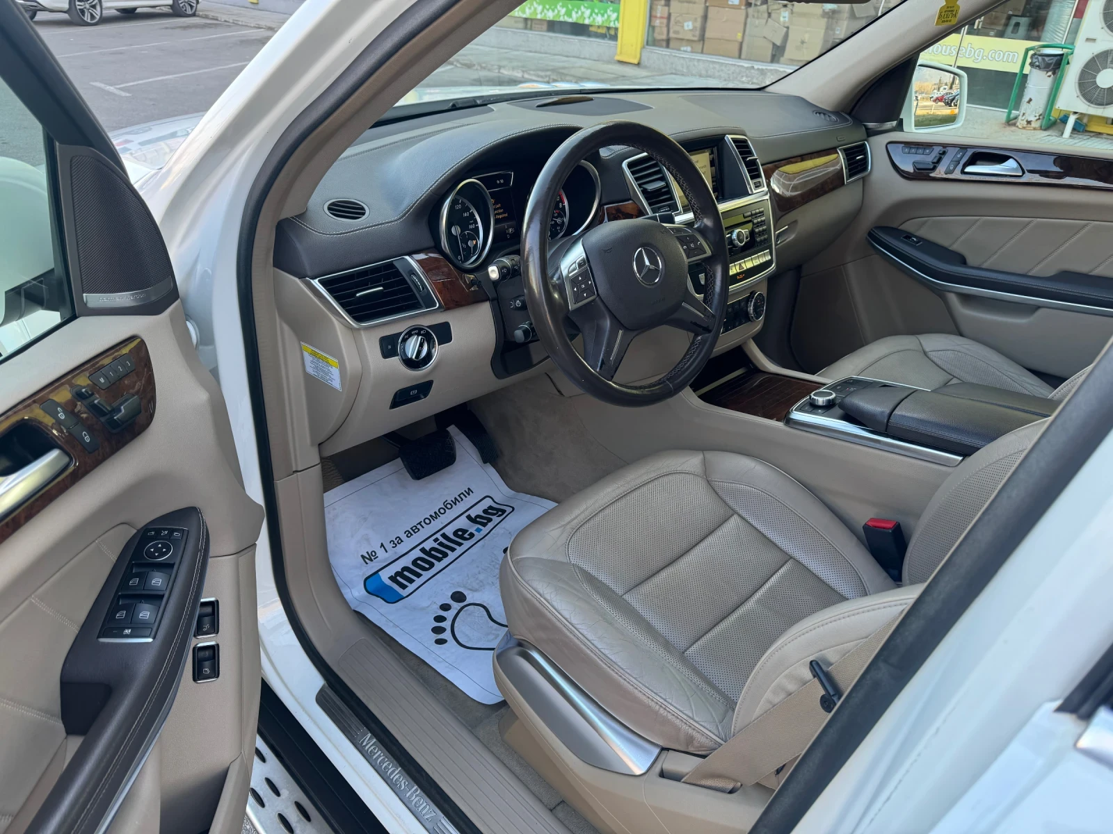 Mercedes-Benz GL 500 AMGLine/FULL/7МЕСТА/ОБДУХВАНЕ/HARMAN/CARDON - изображение 7