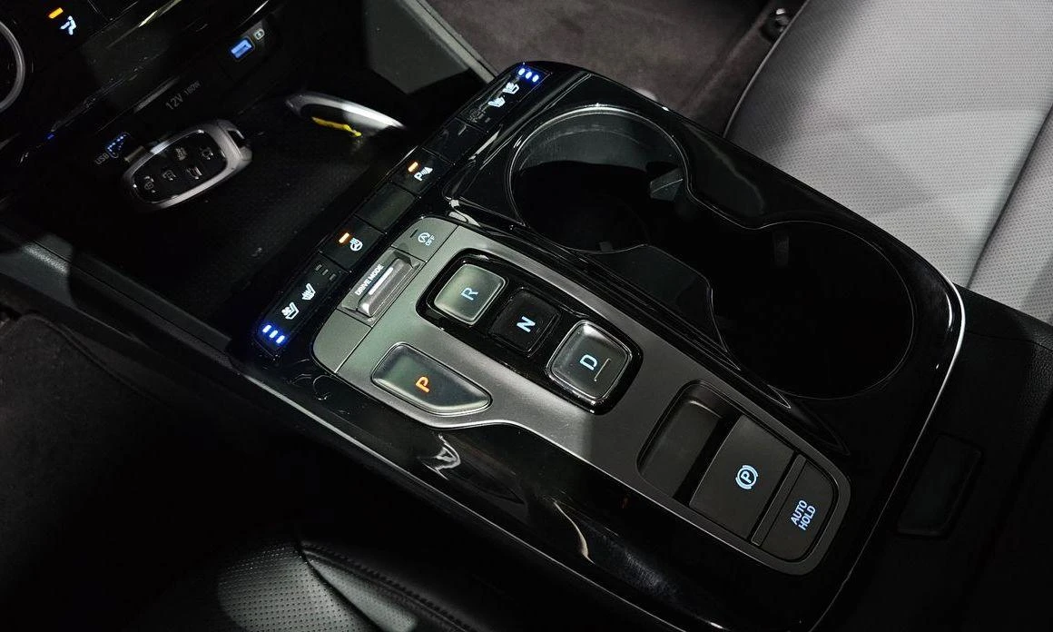 Hyundai Tucson Diesel 2.0 2WD Premium * НАЙ-ДОБРА ЦЕНА В БЪЛГАРИЯ - изображение 9