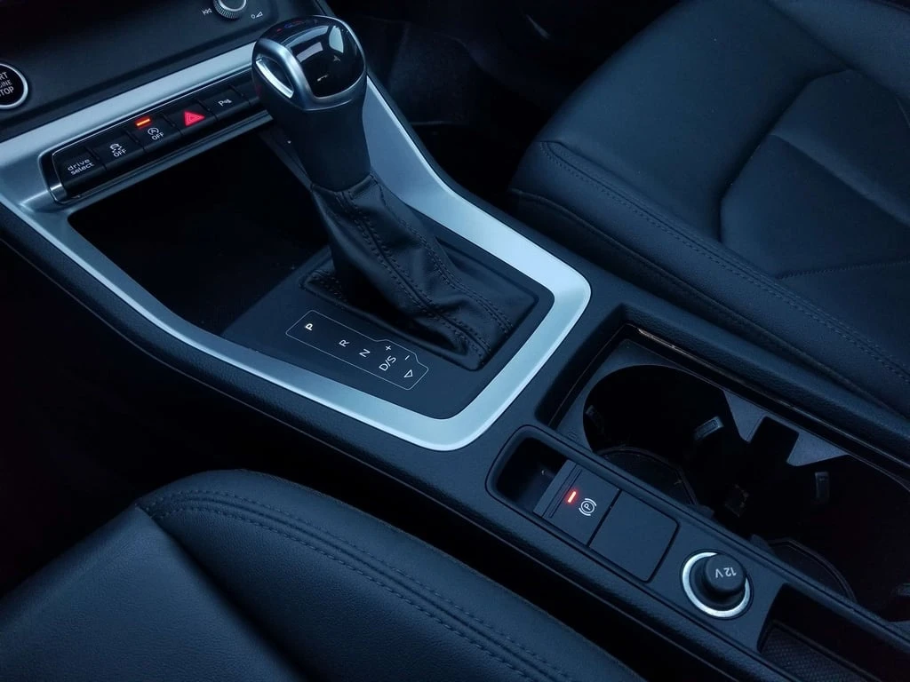 Audi Q3 * quattro Premium * CARFAX * ���� �� �� | Mobile.bg � ����������� 14