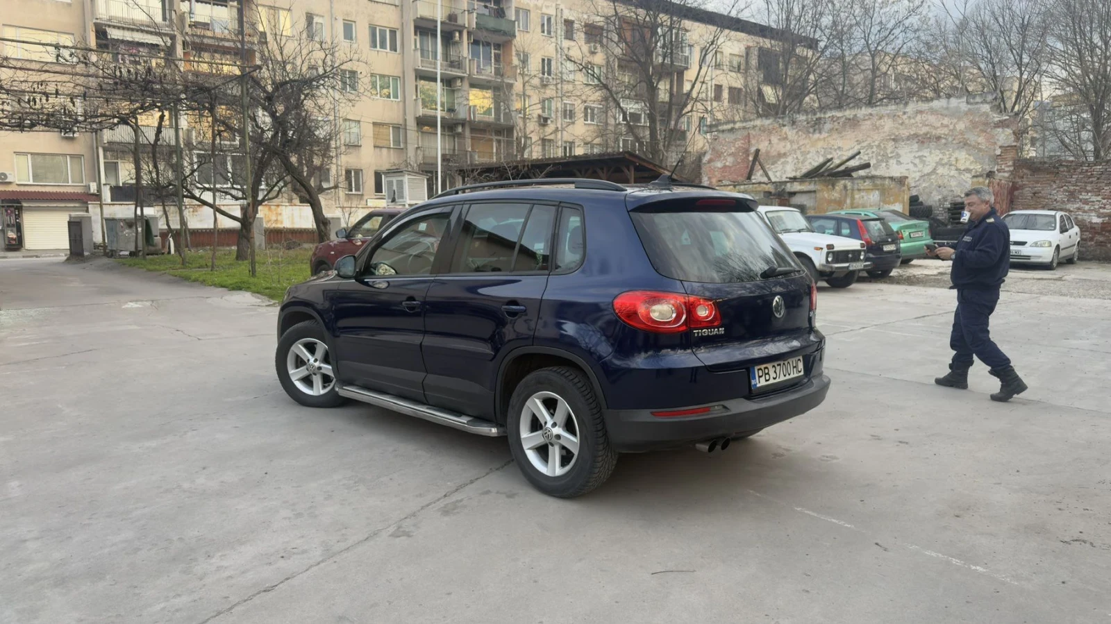 VW Tiguan 2.0tdi , снимка 3 - Автомобили и джипове - 56170451