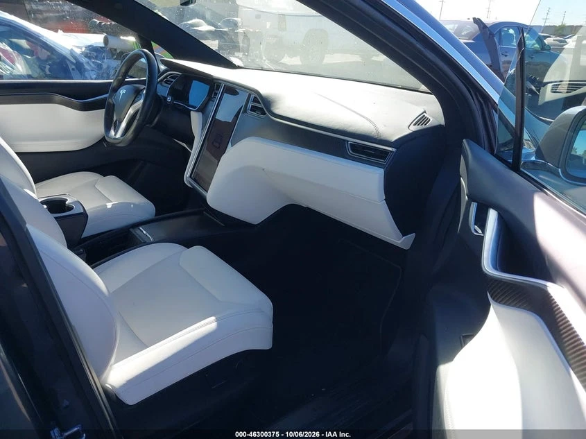Tesla Model X 100D/75D/90D, снимка 5 - Автомобили и джипове - 56525921