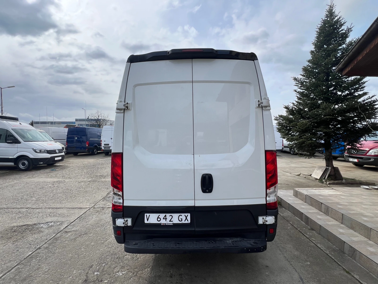 Iveco Daily 35S13 , КЛИМА , FULL , 225.000 км , , снимка 7 - Бусове и автобуси - 53957872