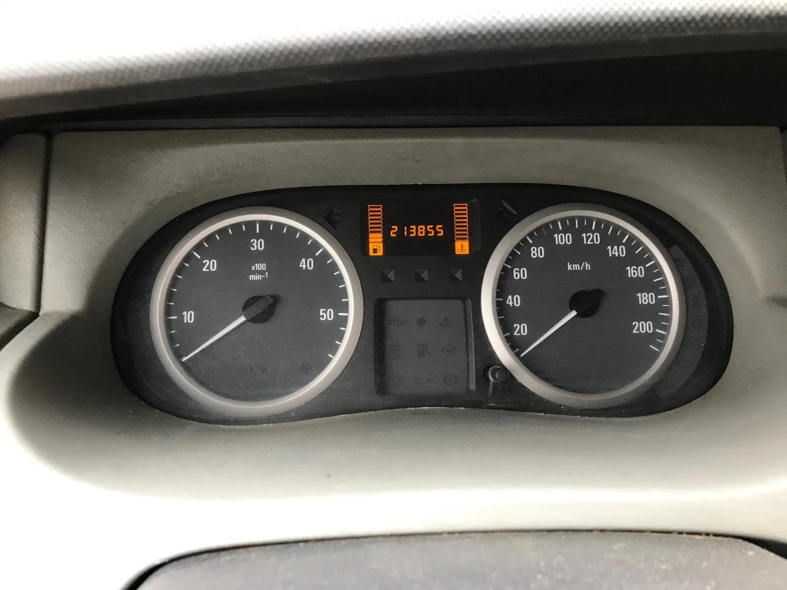 Opel Vivaro 2, 0tdi.214x.km.Klima.Две странични врати, MAXI Ба, снимка 12 - Бусове и автобуси - 54095014