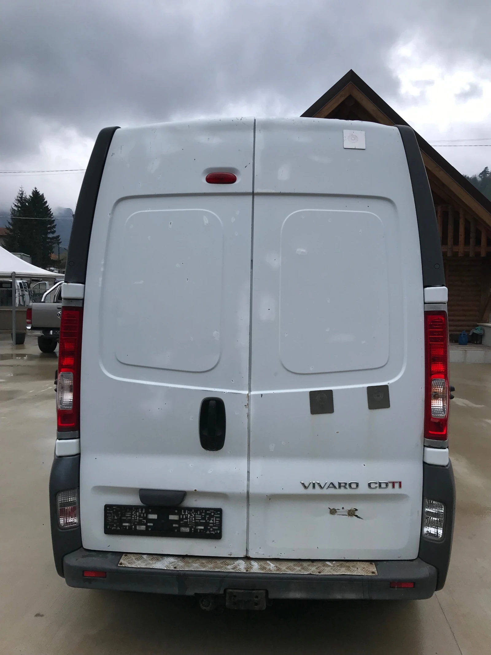 Opel Vivaro 2, 0tdi.214x.km.Klima.Две странични врати, MAXI Ба, снимка 5 - Бусове и автобуси - 54095014