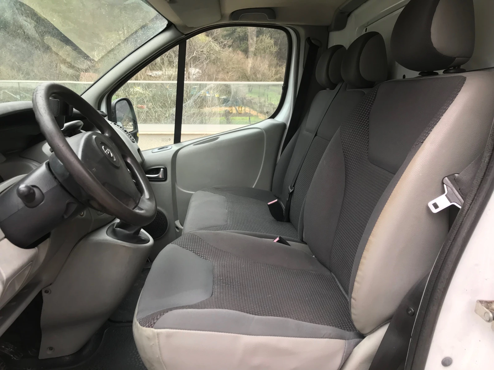 Opel Vivaro 2, 0tdi.214x.km.Klima.Две странични врати, MAXI Ба, снимка 17 - Бусове и автобуси - 54095014