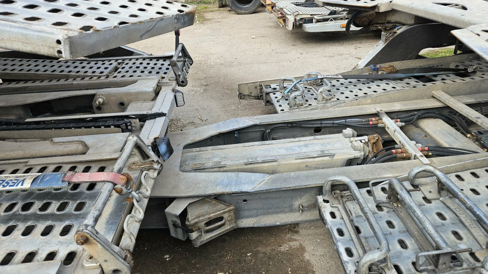 Mercedes-Benz Actros Actros 1841 ls, снимка 9 - Камиони - 56023514