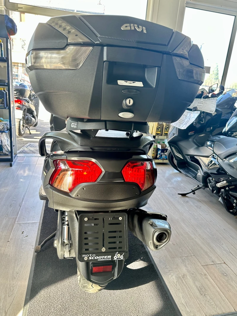 Suzuki Burgman 650i ABS 05.2018г., снимка 15 - Мотоциклети и мототехника - 52401043