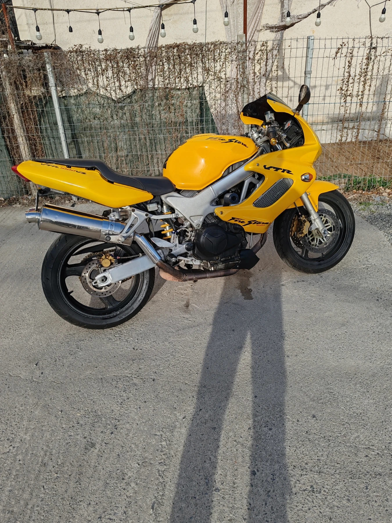 Honda Vtr 1000, снимка 3 - Мотоциклети и мототехника - 53763372