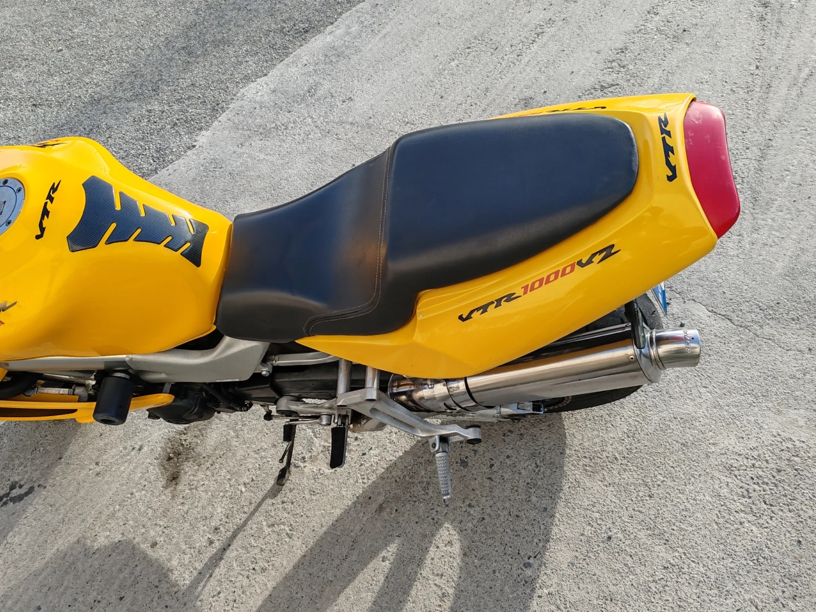 Honda Vtr 1000, снимка 10 - Мотоциклети и мототехника - 53763372