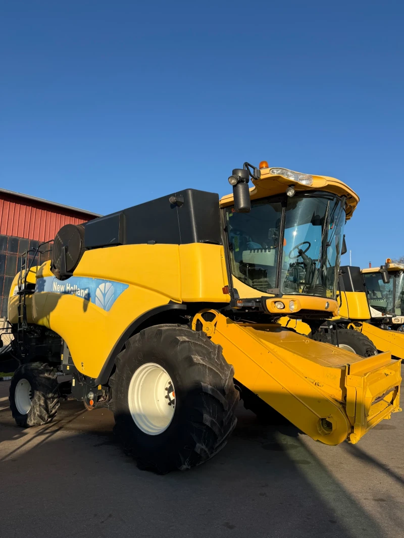 Комбайн New Holland CX8060, снимка 3 - Селскостопанска техника - 53599164