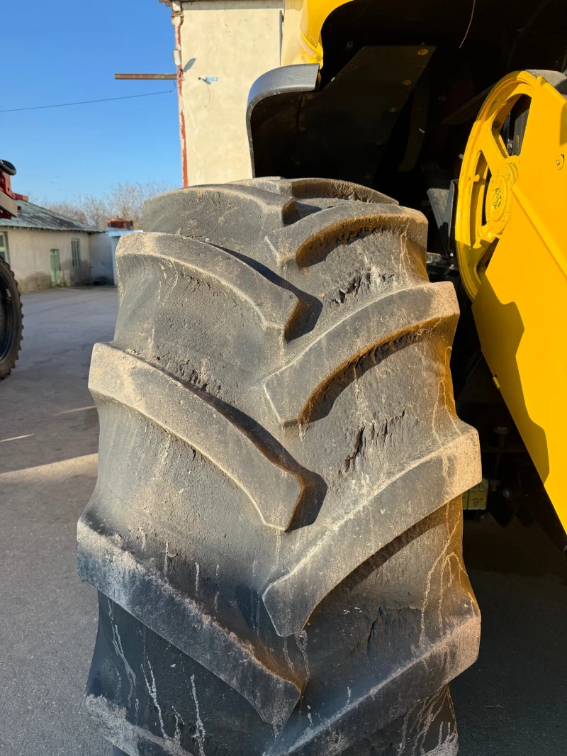 Комбайн New Holland CX8060, снимка 5 - Селскостопанска техника - 53599164