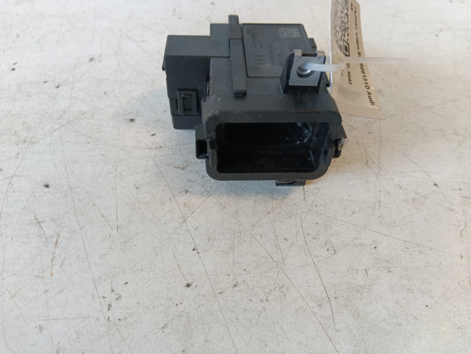 гълтач ключ 8K0909131D Audi A5