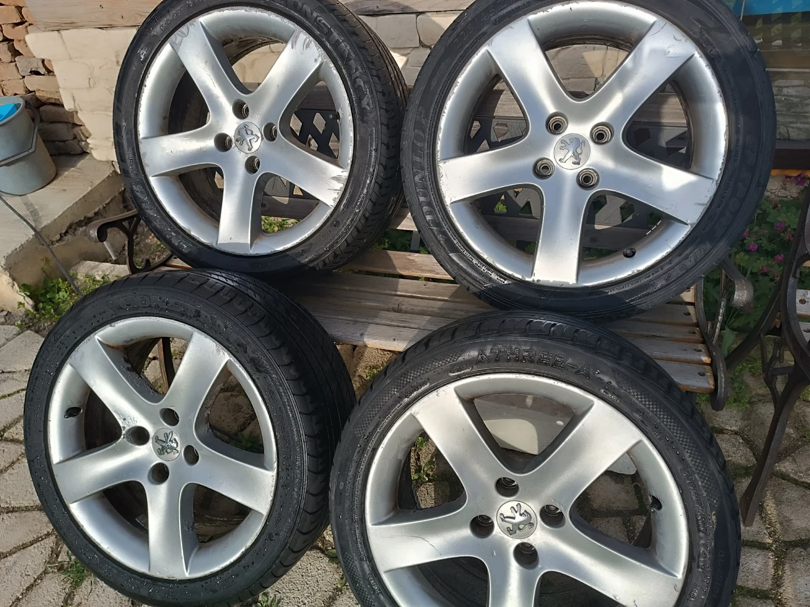 ���� � ������ 225/45R17 �� Peugeot 308 | Mobile.bg � ����������� 1