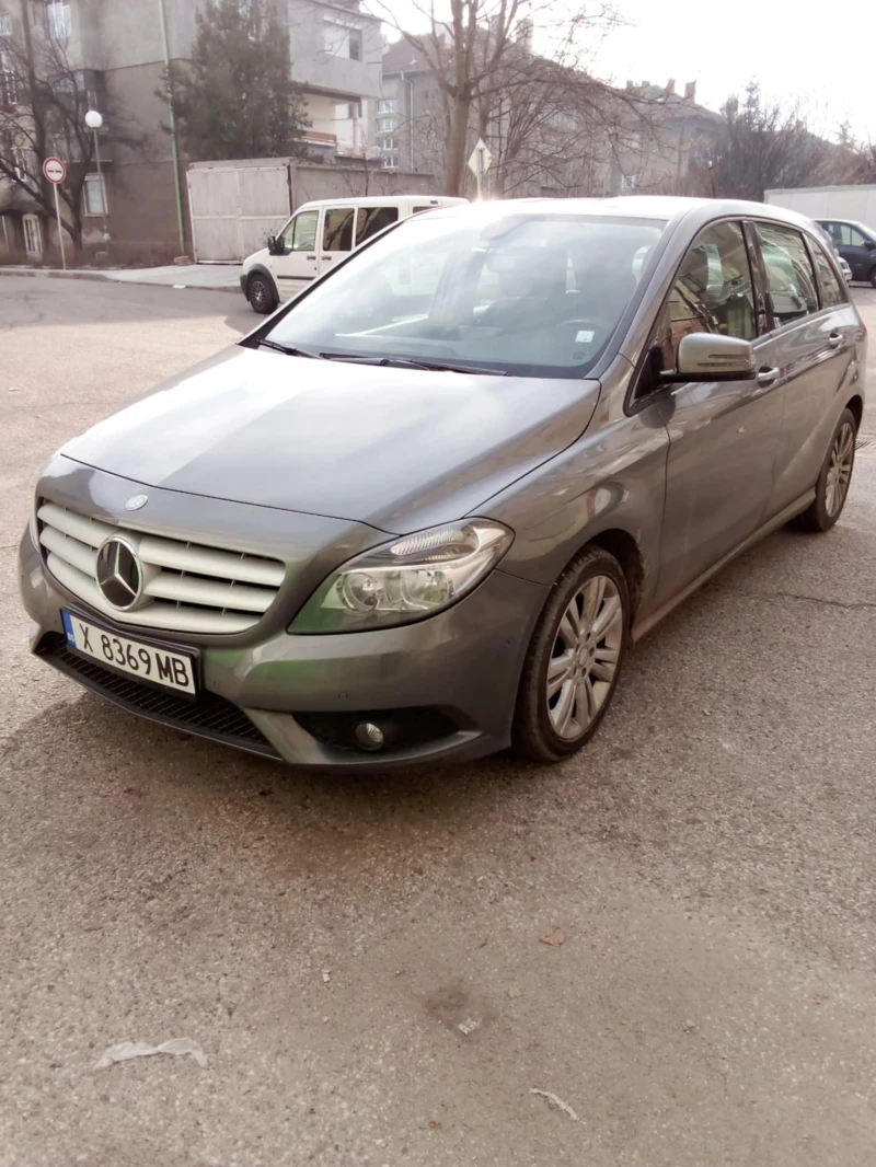 Mercedes-Benz B 180, снимка 2 - Автомобили и джипове - 48601712